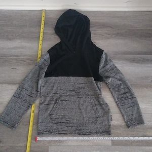 Brooklyn Cloth boys small long sleeve with hood